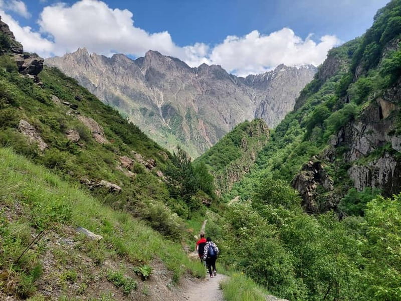 Kazbegi: Gveleti Waterfall Guided Hike - Practical preparation for the trail
