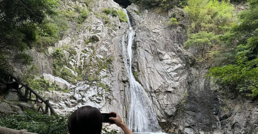 Kobe: Guided Tour of Nunobiki Waterfalls and Herb Garden - Why this short Kobe tour works so well