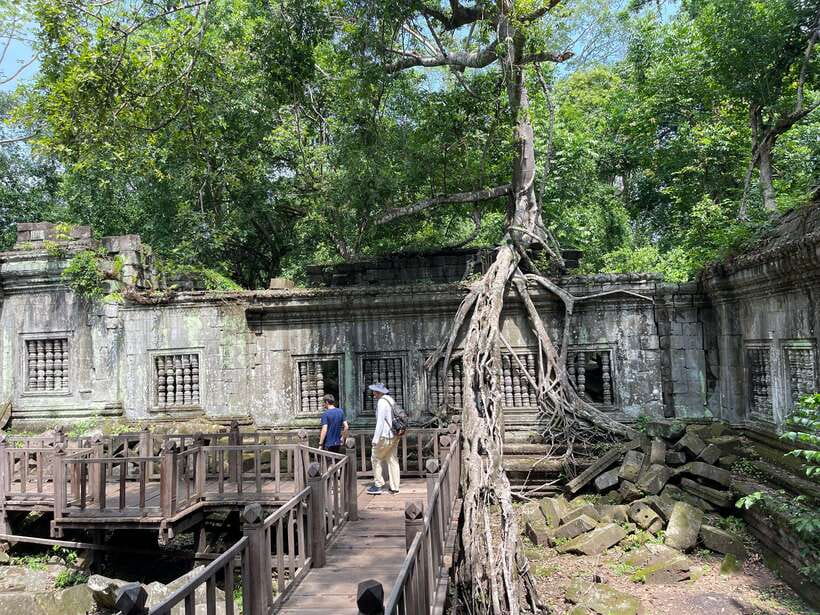 Koh Ker, Kulen Waterfall and Beng Mealea from Siem Reap - Morning at Phnom Kulen and the River of a Thousand Lingas