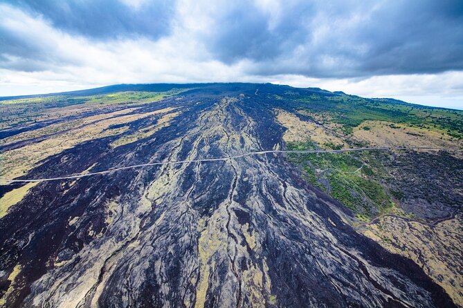 Kohala Coast Volcano Waterfalls-90 Min Heli Tour-Doors Off or On - The Big Island from above: five things to know