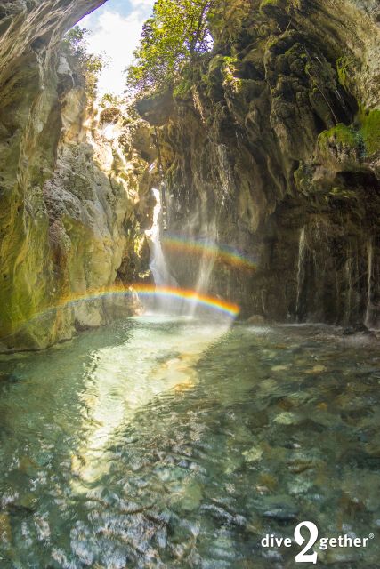 Kourtaliotiko Gorge: Snorkel Trip to the Waterfalls - Time under the falls, then fruit in the sun