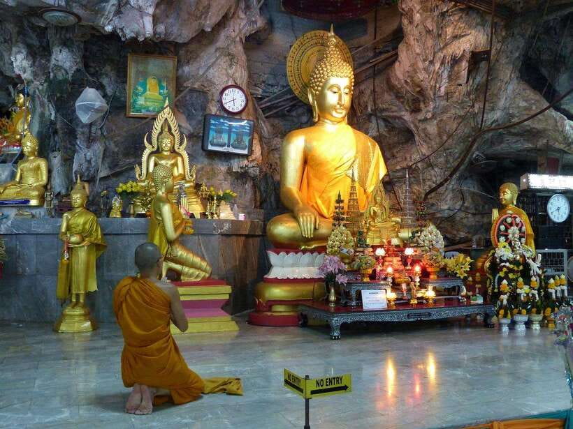Krabi: Emerald Pool, Hot Waterfall, & Tiger Cave Temple Tour - The Emerald Pool and its two walking routes