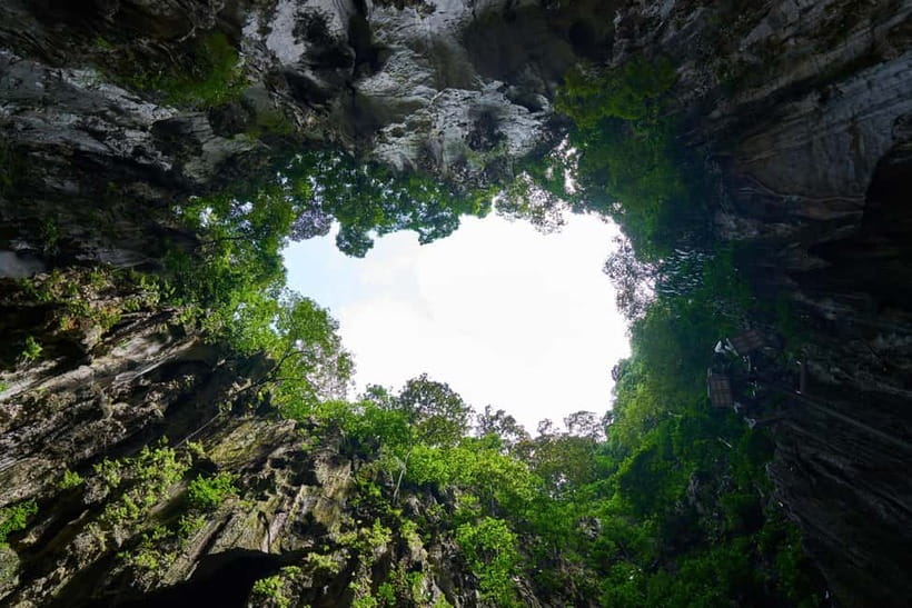 Kuala Lumpur Adventure:Kanching Falls, Ramayana & Batu Caves - Starting with the Ramayana Cave
