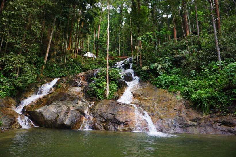 Kuala Lumpur: Batu Caves, Ramayana Caves & Kanching Falls - Pickup details that can shape your morning