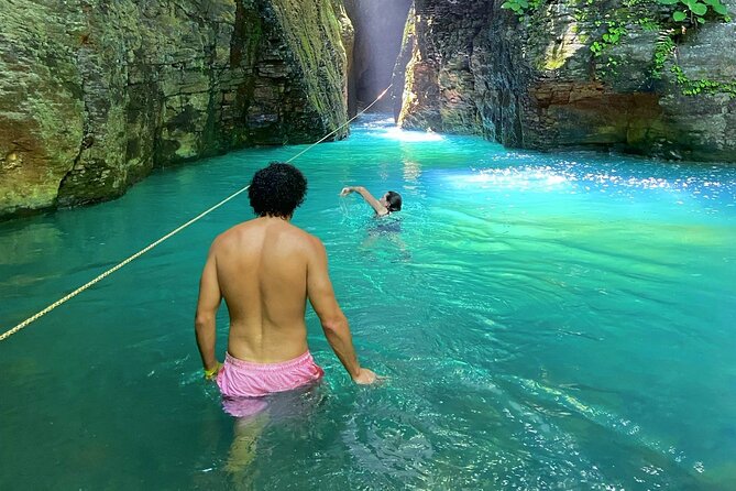 La Leona waterfall adventure hike half day - Starting at Curubandé and riding toward the trail