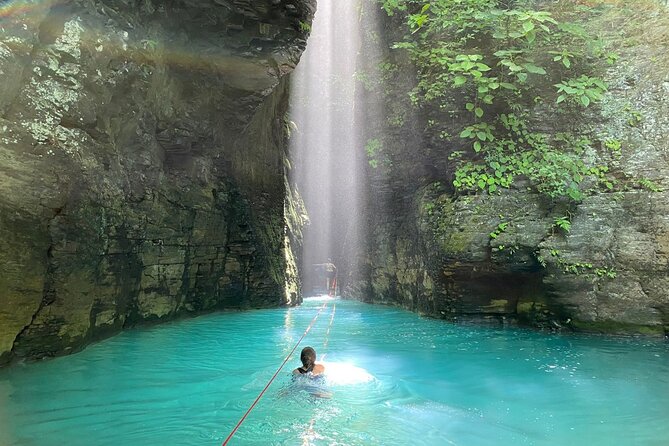 La Leona Waterfall Hike and River Tubing - What makes La Leona different from a regular waterfall walk