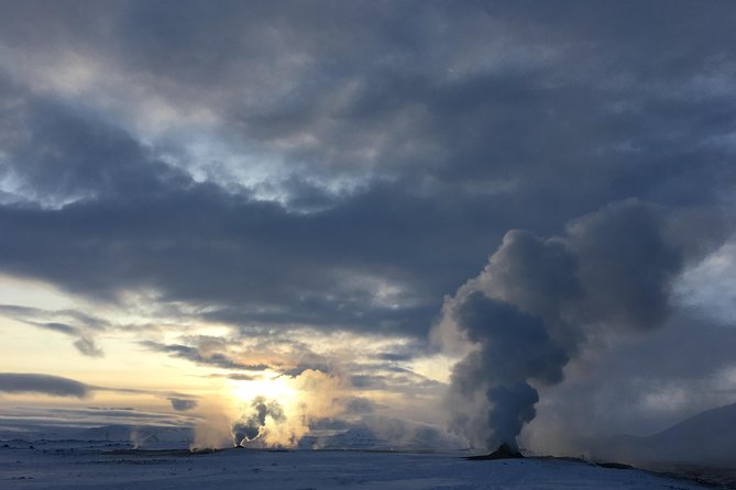 Lake Myvatn and Godafoss Waterfall Day Tour from Akureyri - The Myvatn region: many sights in one volcanic basin