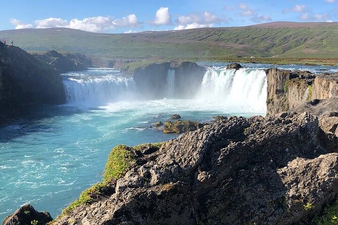 Lake Myvatn and Godafoss Waterfall for Cruise Ships from Husavik - Guides and port handling can make or break the day