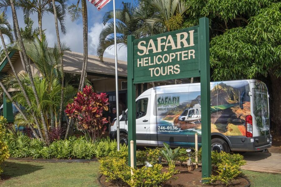 Lihue: Deluxe Waterfall Safari Helicopter Tour - The small cabin, seating, and photography tradeoffs