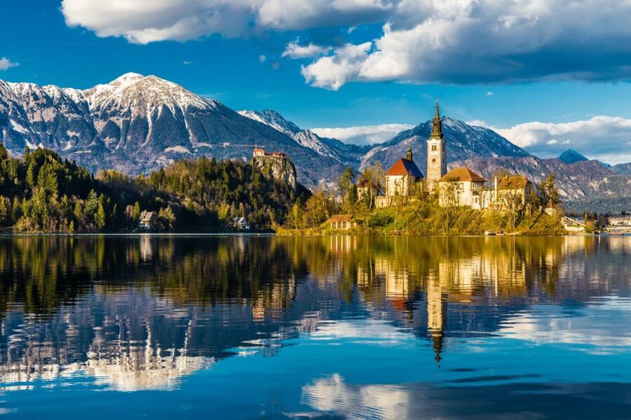 Ljubljana: Savica Waterfall, Lake Bohinj, and Lake Bled Tour - Lunch with Slovenian dishes near Bohinj