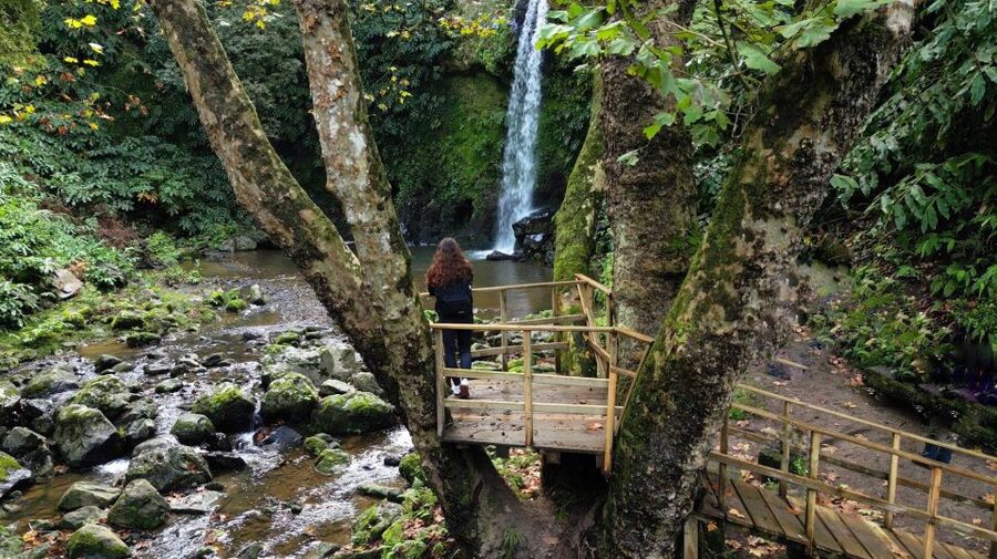 Lomba de São Pedro: Waterfall Hiking Tour with Tea Tasting - Moinho do Félix and the second waterfall