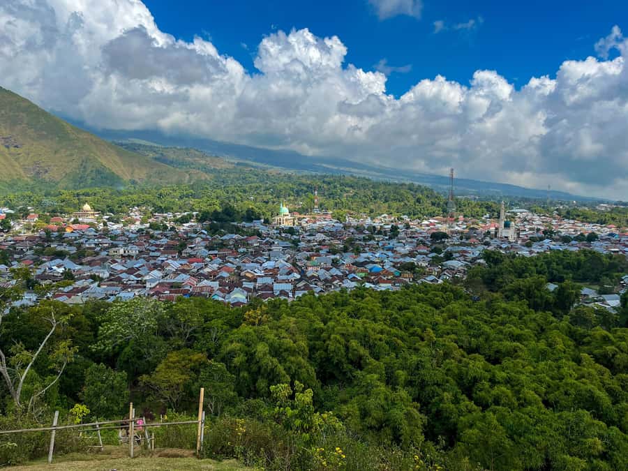 Lombok Spectacular: Waterfalls, Selong Hill & Pusuk Sembalun - What to bring and who should book