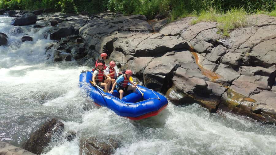 Lombok: Waterfall Benang Kelambu & River Rafting Trip - Benang Kelambu and Its Hanging Curtain of Water