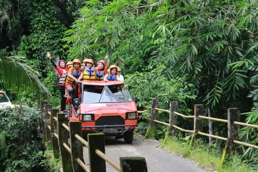 Lombok: White Water Rafting, Rice Terrace & Waterfall Tour - Rafting the Karang Bayan River