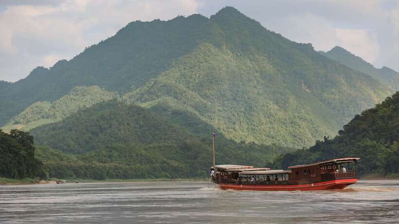 Luang Prabang: Pak Ou Caves & Kuang Si Falls Day Trip - Inside the lower and upper caves