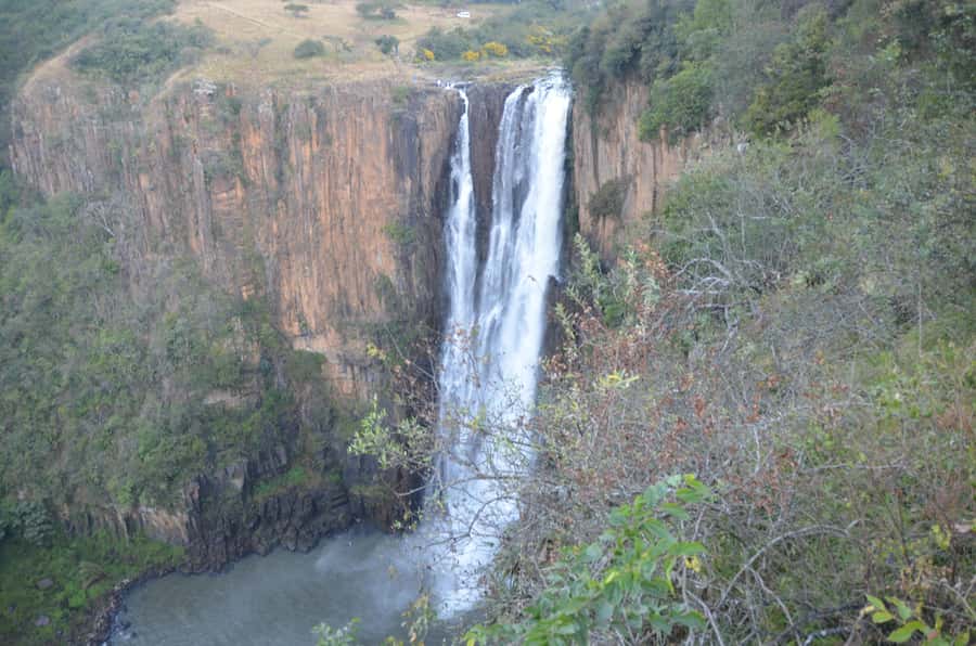 Mandela Capture Site Howick Falls & PheZulu Village Day Trip - Mandela Capture Site and the story behind the arrest