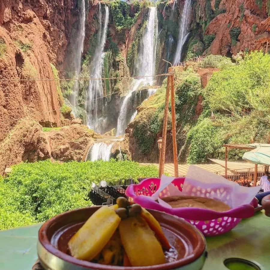 Marrakech: Ouzoud Waterfall, Guided Hike, Boat Ride & Lunch - What the guides add to the experience