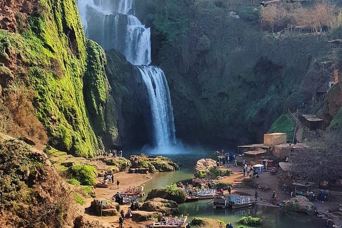 Marrakech: Ouzoud Waterfalls Guided Day Trip with Boat Ride - First views of Ouzoud Waterfalls