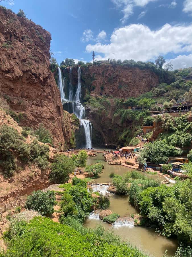 Marrakech : Ouzoud Waterfalls & Guided Tour & Boat Ride - Guides and the value of good service