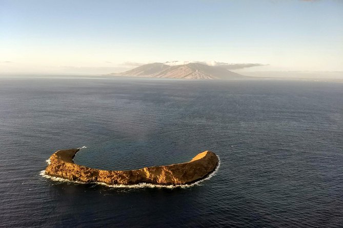 Maui Circle Island-PRIVATE-Air Tour for 2-5: Waterfalls & Lava! - Molokini and Makena’s southern shore