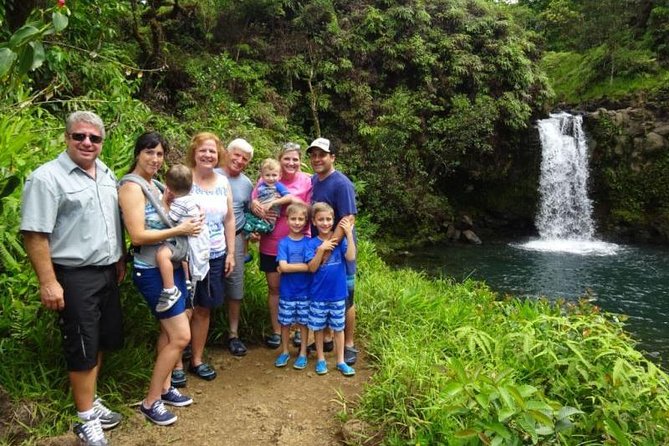 Maui: Famous Road to Hana Waterfalls and Lunch by Mercedes Van - Kaʻeleku Cave and the final scenic details