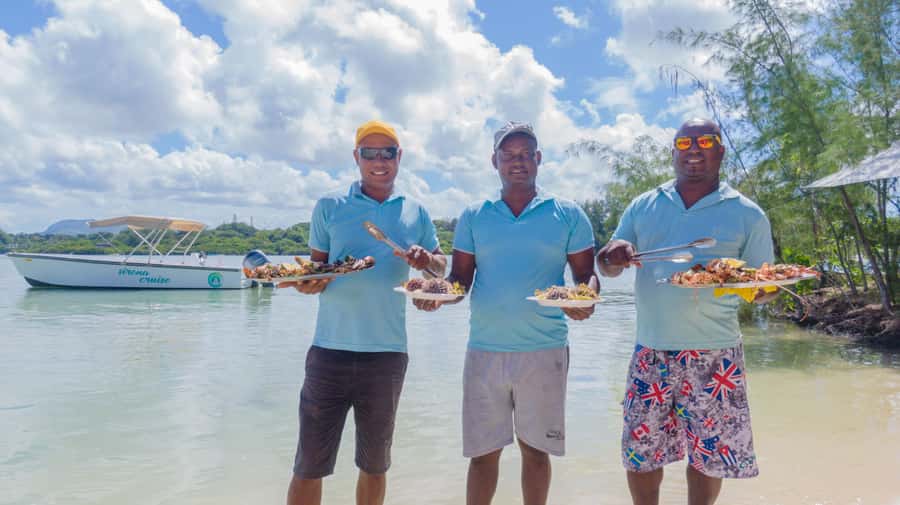 Mauritius: Speedboat Ile aux Cerfs, GRSE Waterfall, BBQ, Bar - Cancellation and practical booking notes
