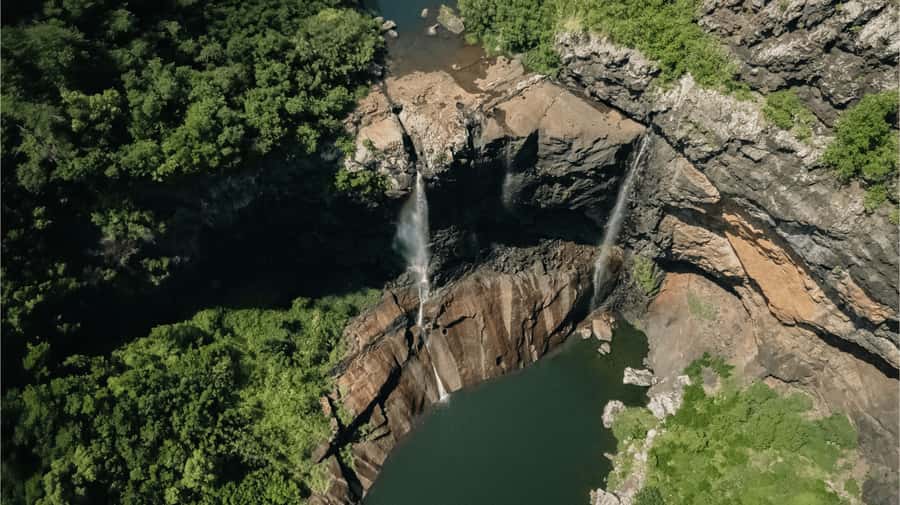Mauritius: Tamarind Falls Highlights 3-Hour Hiking Trip - Rainforest, Plants, and Mauritian Stories