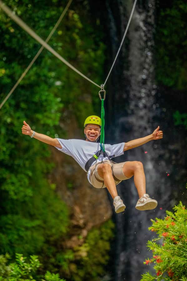 Mauritius: Vallé Advenature Park: Waterfall Zipline - Flying above waterfalls and forest