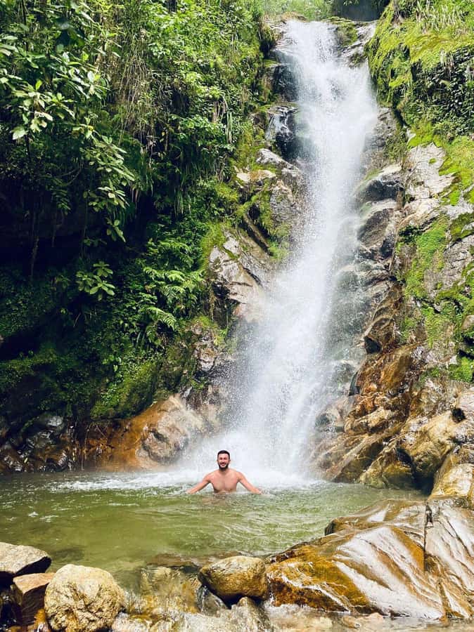 Medellín: Secret Waterfall Hike Tour with Snack and Coffee - The first trail section and what it demands