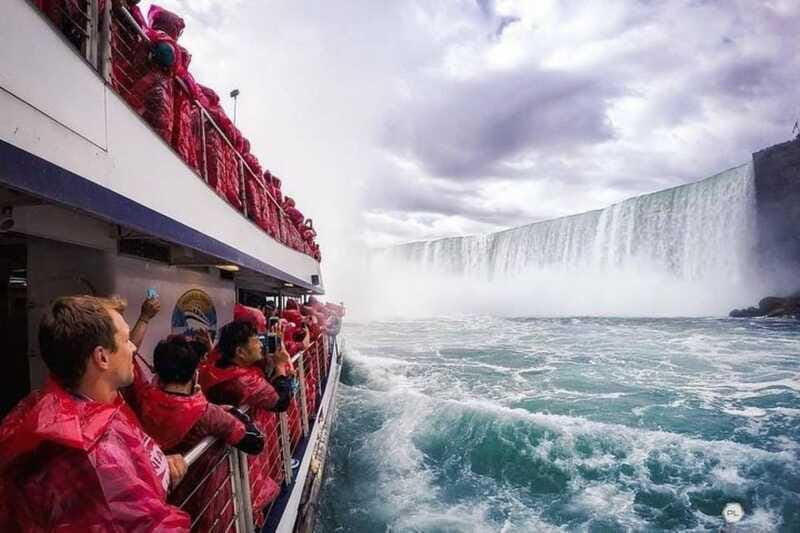 Mississauga: Niagara Falls Day Tours with Boat and Lunch - Maple syrup, fudge, and the optional lunch