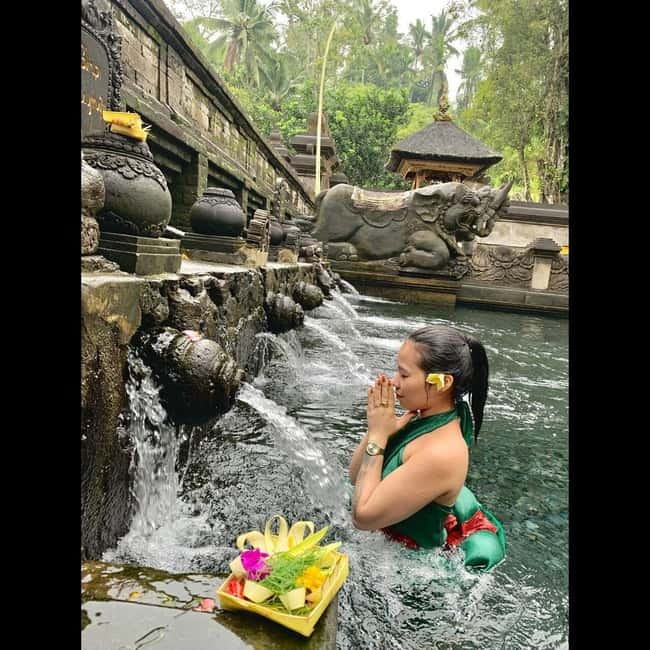 Monkey Forest, Kanto Lampo, Waterfall, Temple & Rice Terrace - Cooling off at Kanto Lampo Waterfall
