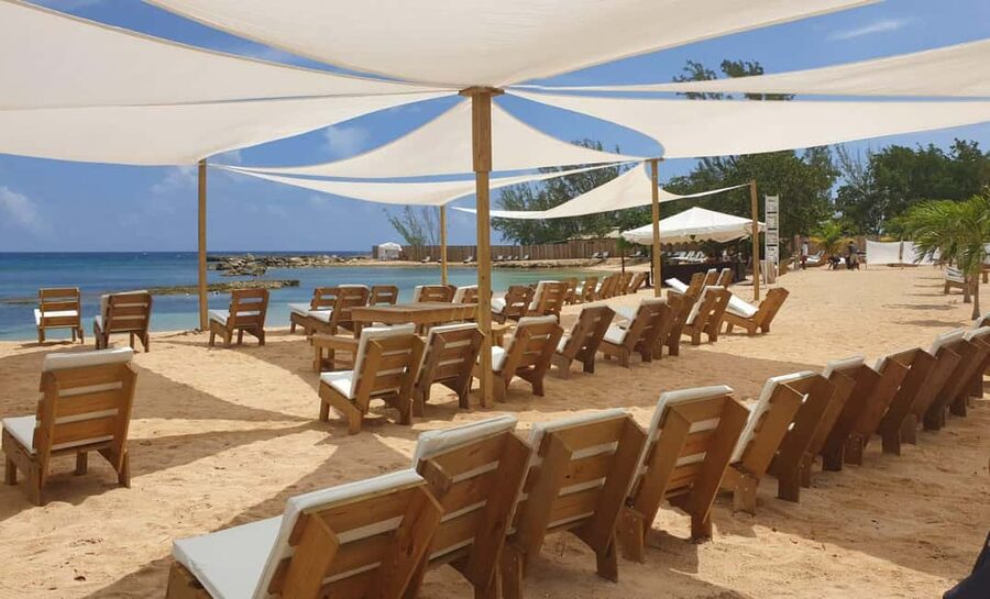 Montego Bay: Dunn's River Falls & Lunch at Bamboo Beach Club - How the $109 price holds up