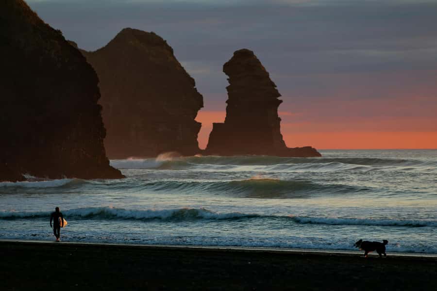 Mt. Eden, Piha Beach & Karekare Waterfalls - PRIVATE TOUR - Key points at a glance