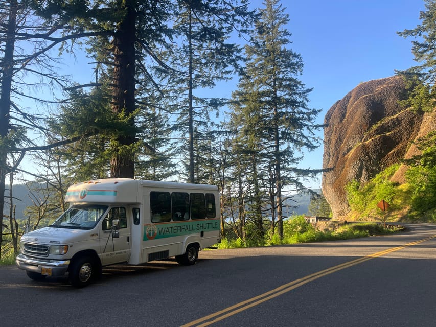 Multnomah Falls: Half-Day Tour of All 5 Major Waterfalls - Horsetail Falls and the first taste of the Gorge