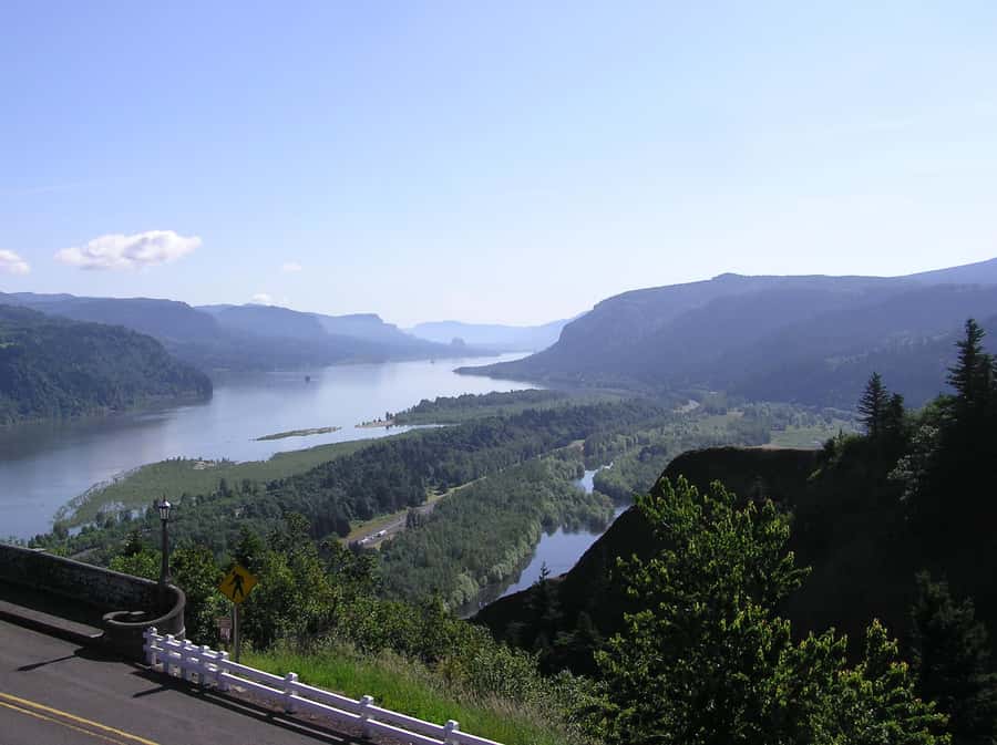 Multnomah Falls: Waterfall Corridor Hop-On Hop-Off Trolley - Crown Point gives you the big opening view