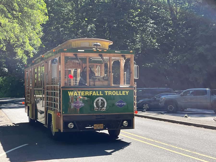Multnomah Falls: Waterfall Corridor Hop-On Hop-Off Trolley - Starting at Corbett: the smartest option for most visitors