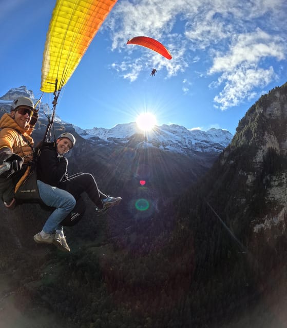 Mürren: Paragliding over Lauterbrunnen Cliffs and Waterfalls - Meeting Airtime at the Schilthornbahn Station