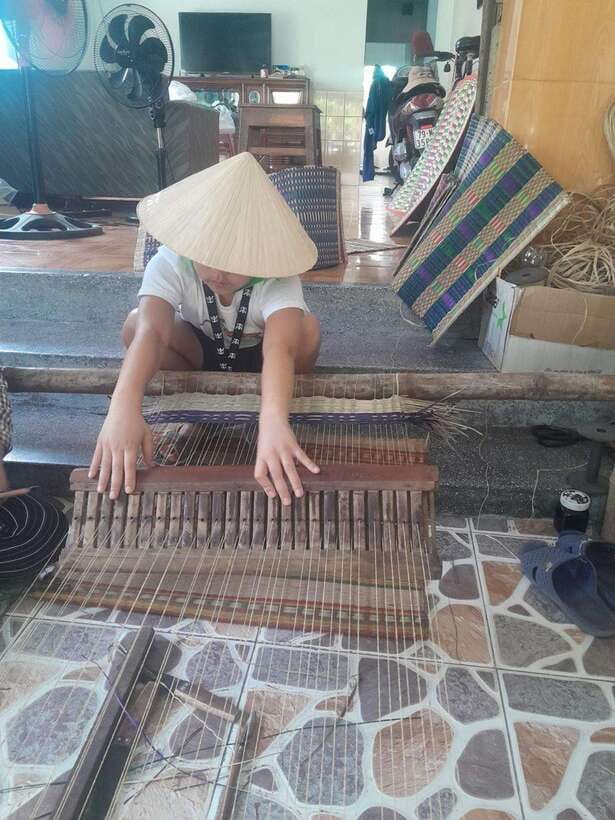 Nha Trang: Explored the daily life in countryside &waterfall - Bánh Tráng Village and rice paper under the sun