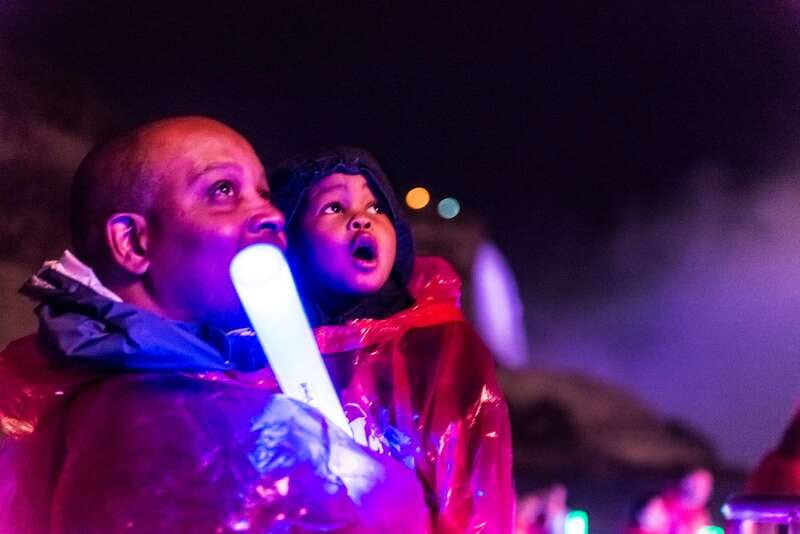 Niagara Falls, Canada: Evening Fireworks Cruise - Why Niagara looks better after sunset
