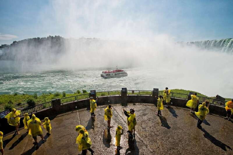 Niagara Falls, Canada: Sightseeing Tour with Boat Ride - What this Niagara Falls tour covers