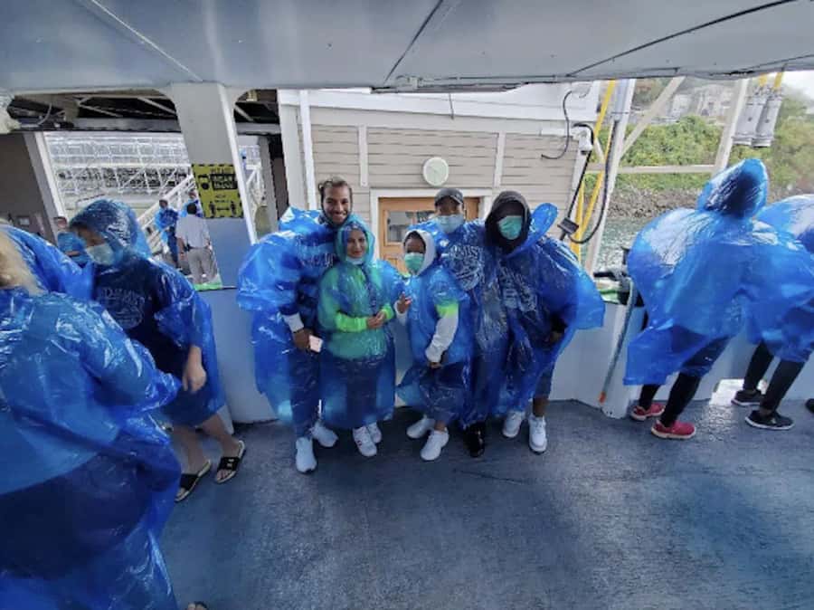 Niagara Falls Canada & USA: Small Group Deluxe Tour - Who should book this Niagara Falls experience?