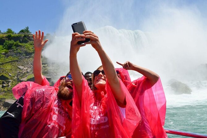 Niagara Falls Canada Walking Tour With Boat Cruise - What the $93.88 price really buys you