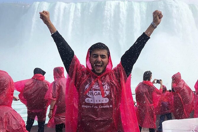 Niagara Falls Canada Walking Tour With Boat Cruise - Walking, weather, and what to wear