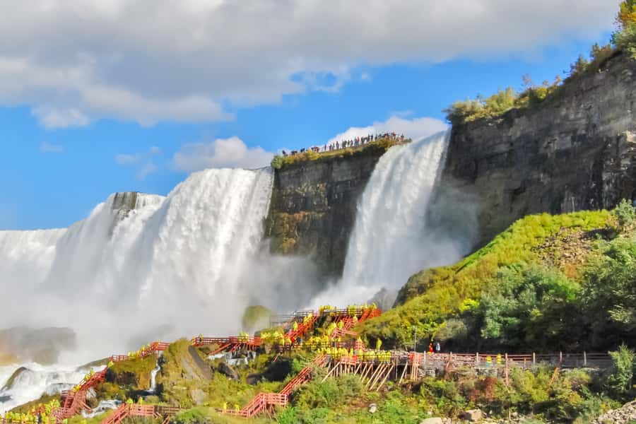 Niagara Falls: Canadian and American Deluxe Day Tour - Why a guided Niagara Falls day makes sense