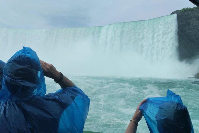 Niagara Falls Canadian Side Tour and Maid of the Mist Boat Ride Option - What the guides add to the experience