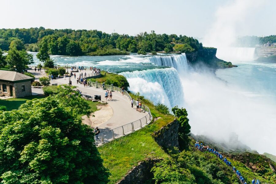 Niagara Falls: Cave of the Winds, Boat Ride, & Trolley Tour - The guides make the difference