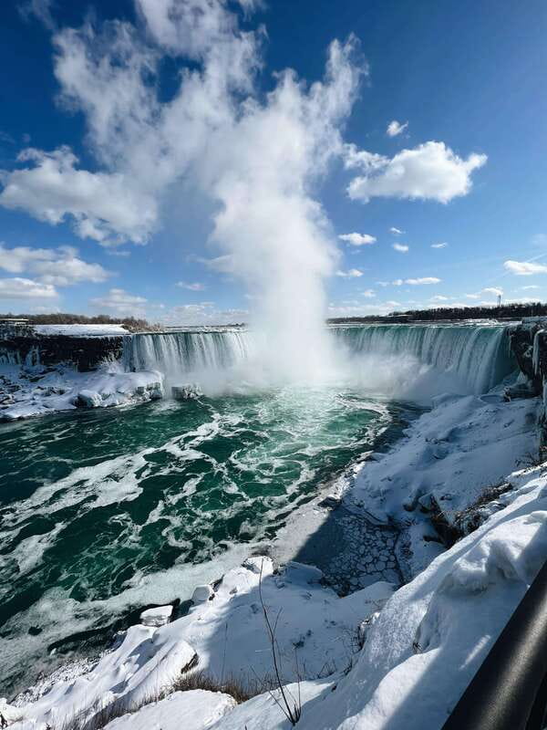 Niagara Falls from Toronto: Skip-the-Line Boat, Tower & JBF - What the guides add to the experience