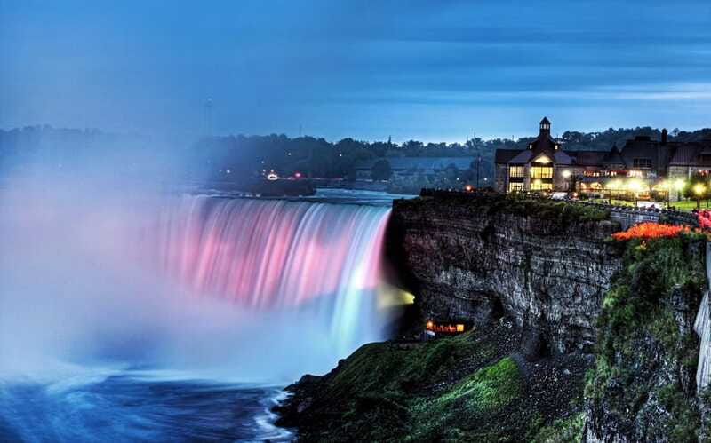 Niagara Falls: Night Tour w/ 3 Course Dinner & Light Show - Who will enjoy this evening most?