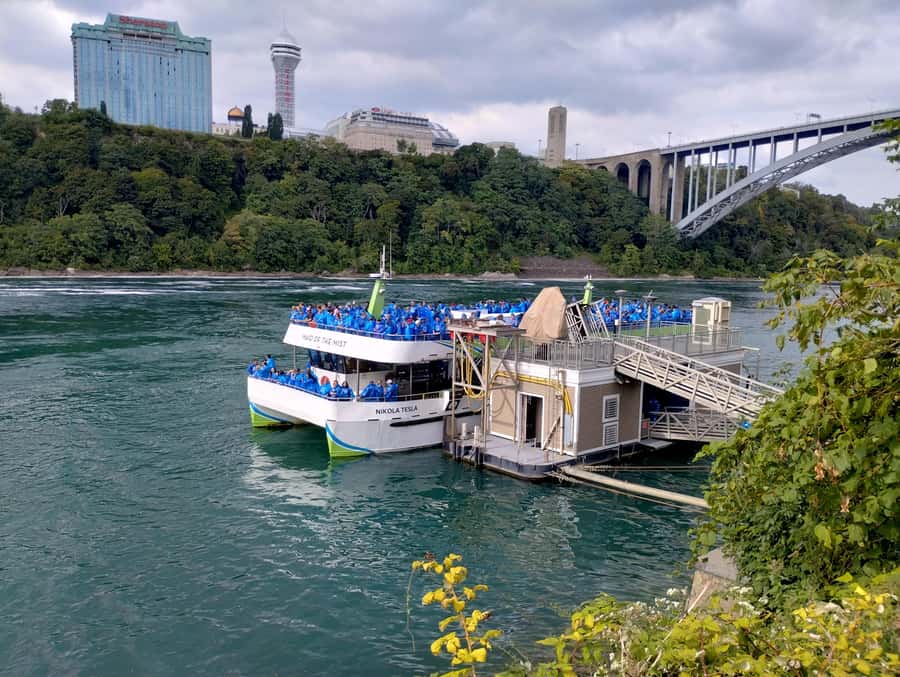 Niagara Falls: Private Guided Tour with Trolley Ride - Is $60 per person good value?