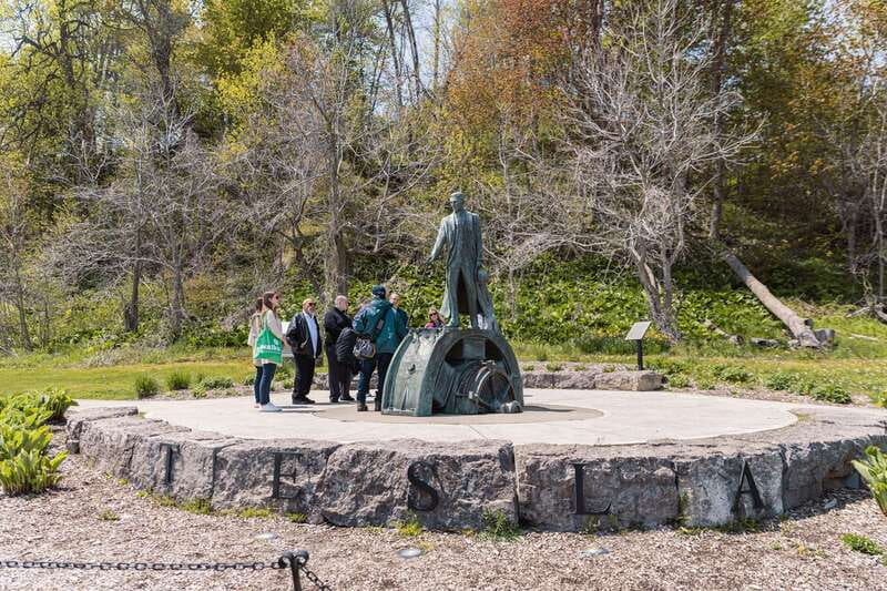 Niagara Falls: Skylon Tower & Power Station Guided Tour - Horseshoe Falls from Table Rock